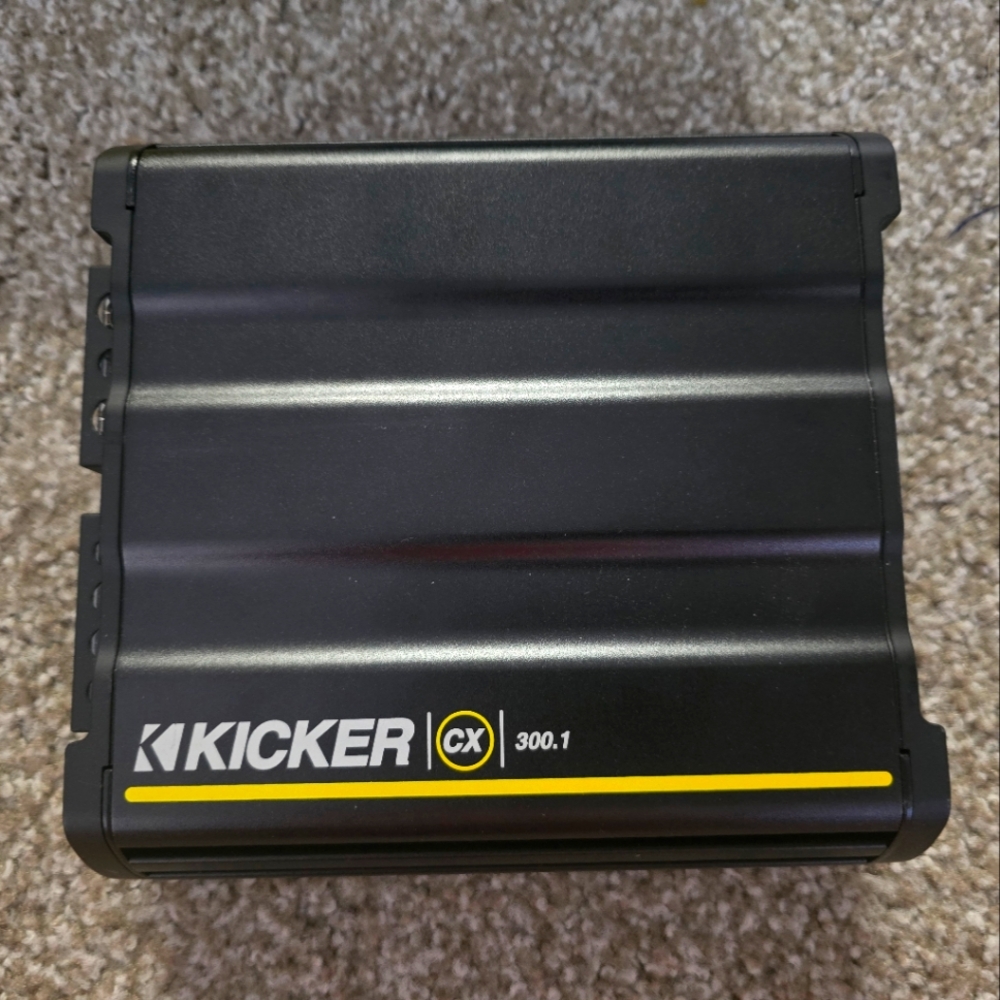 Kicker Amp